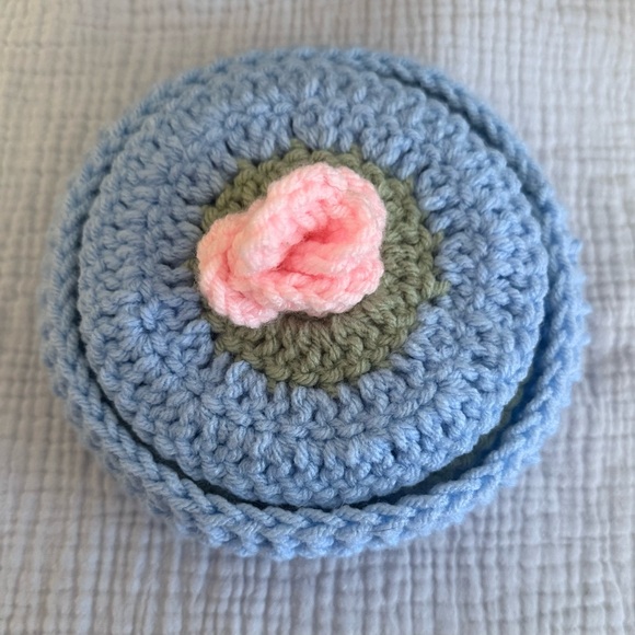Handmade Blue Pond Crochet Trinket Box with 4 Lilypad Coasters Inside - Picture 7 of 7